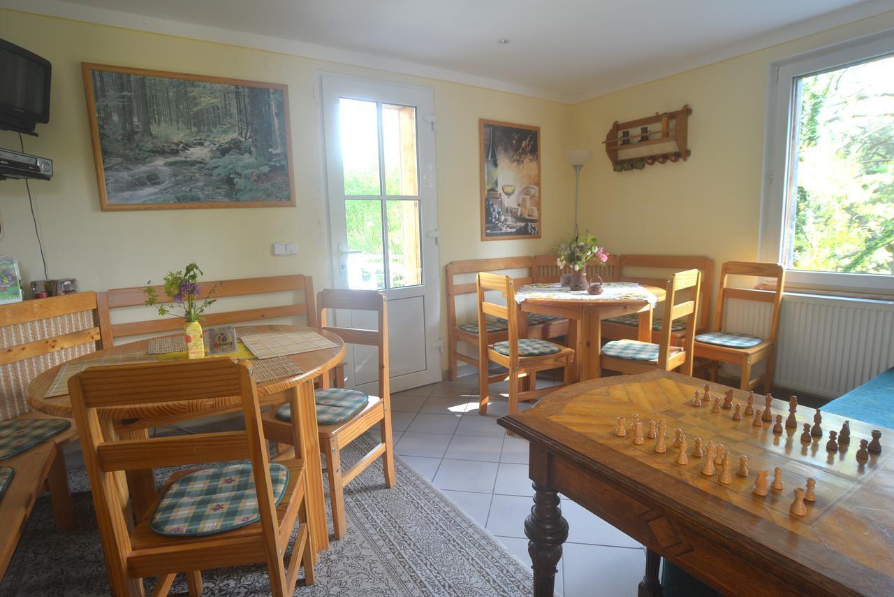 Buseranda - Depandance Hotelu U Zeleneho Stromu Decin Luaran gambar